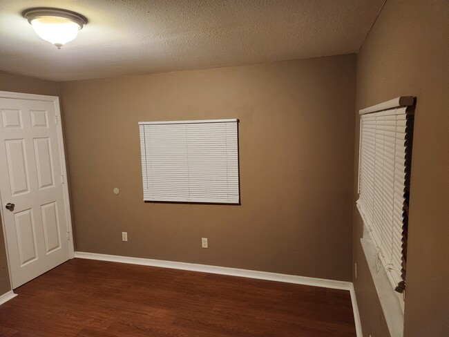 Photo - 1215 Skyview Blvd