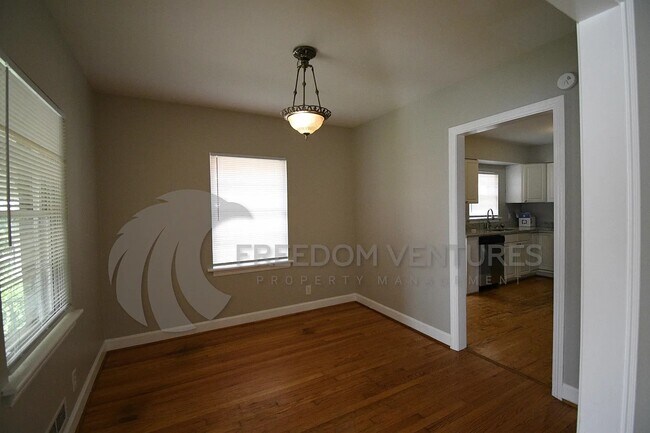 Photo - 8513 4th Ave S