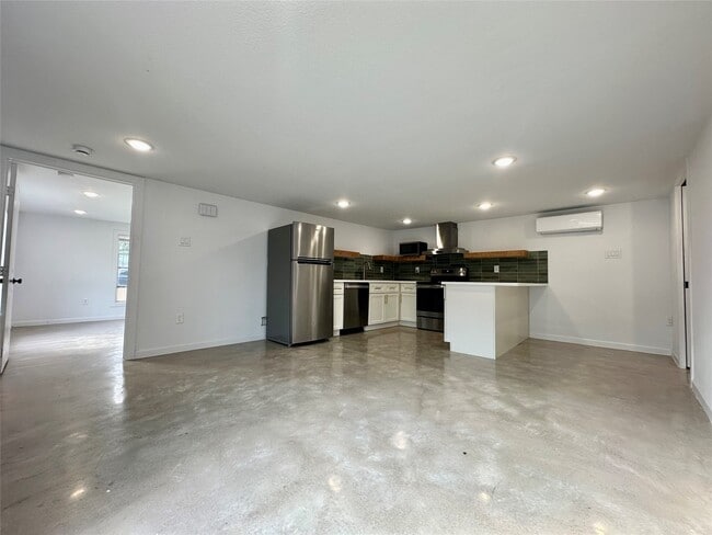 Photo - 808 Oakhurst St Unit 3