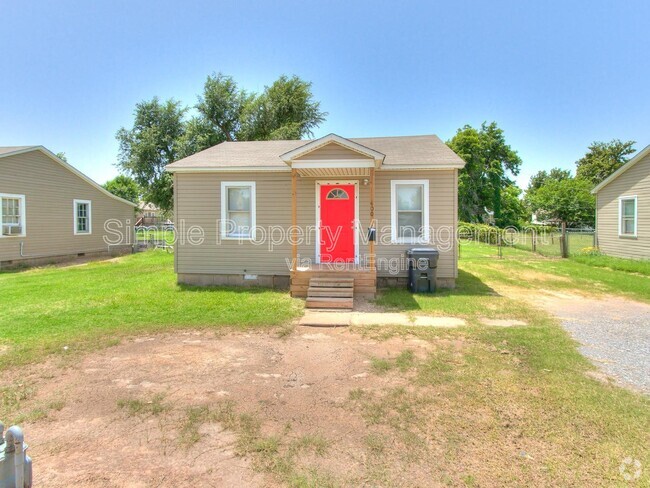 Building Photo - 4007 N Rockwell Ave Rental