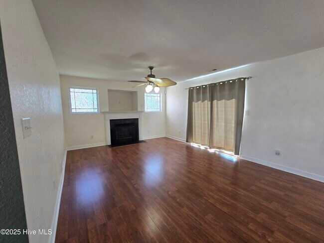 Photo - 2100 Aydlett Dr