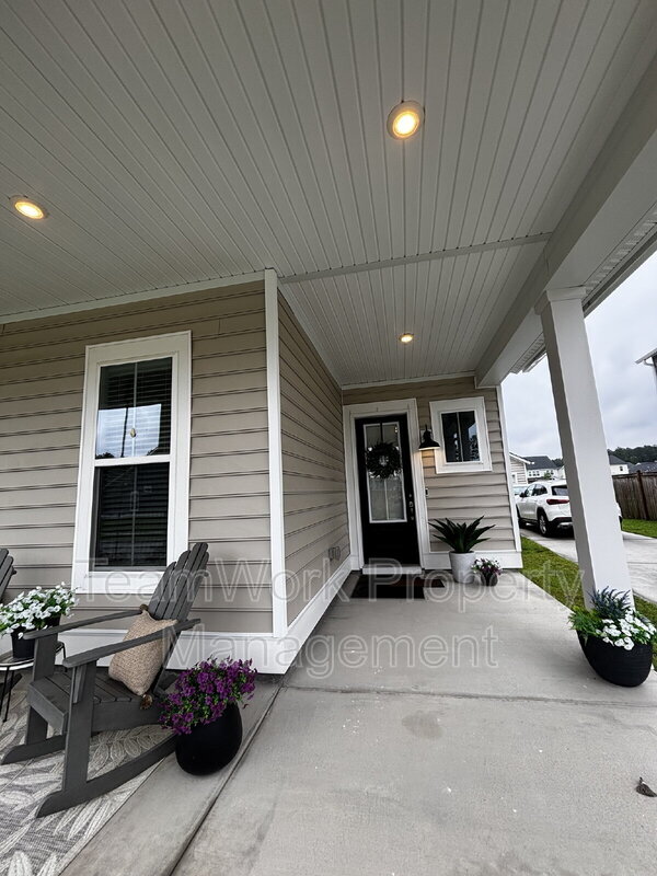 Photo - 214 Narrowleaf Ave