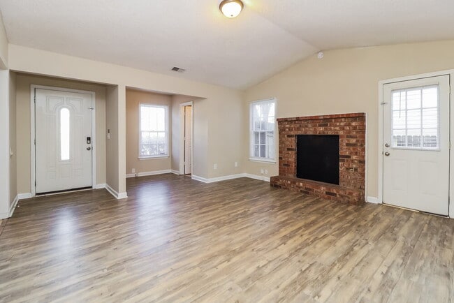 Photo - 796 Indian Lake Dr