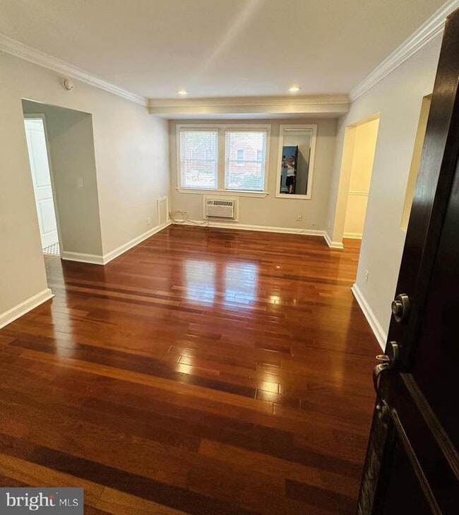 Building Photo - 922 S Washington St Unit 112 Rental