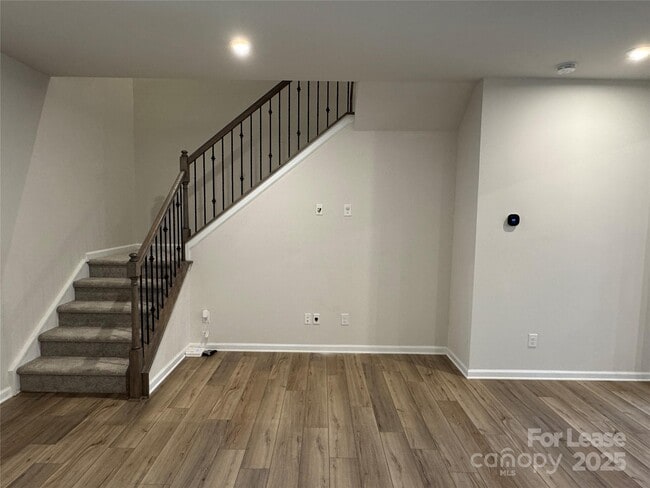 Photo - 5616 Axil Ln