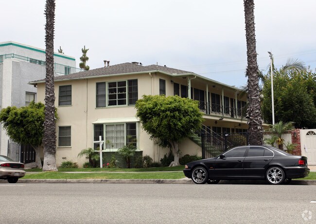 Building Photo - 1753 E Ocean Blvd