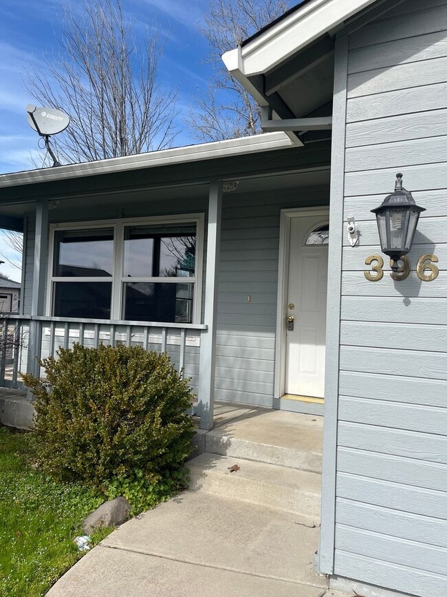 Photo - 396-396 Crystal Dr Unidad 396