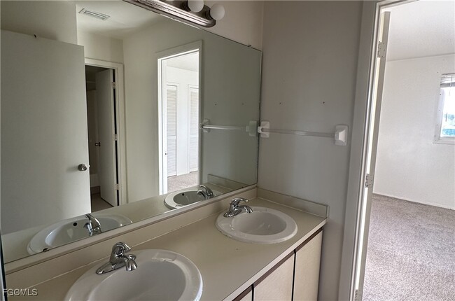 Photo - 4625 SW 8th Pl Unidad 8