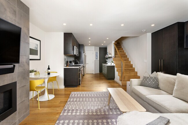 Photo - 250 S Original St Unit B