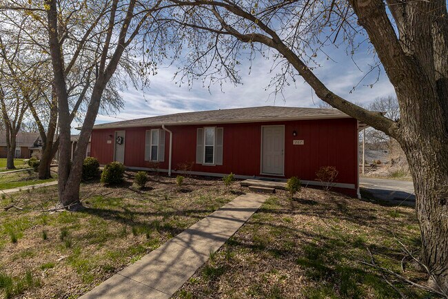 Building Photo - 207 Wheaton Ct Rental