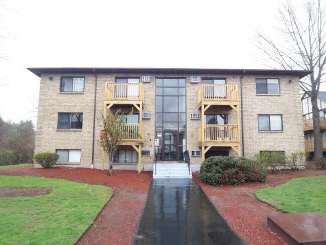 9 Lancelot Ct Unit 8