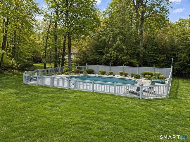 Photo - 11 Twin Cir Dr