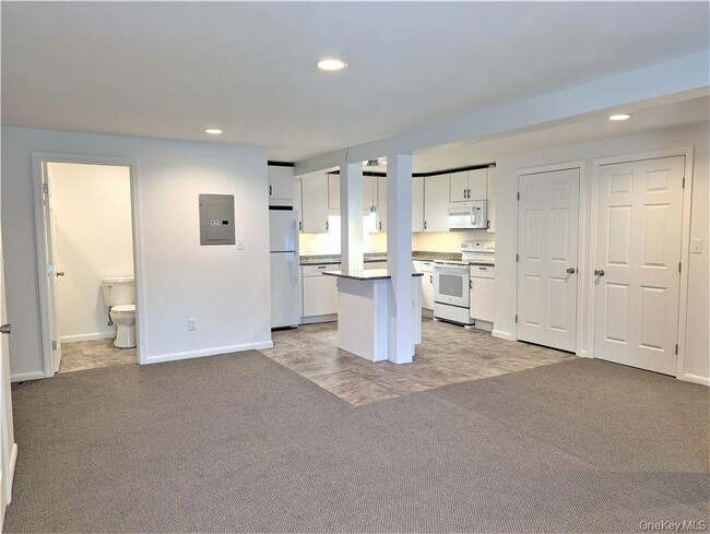 Building Photo - 99 Depot St Unit 9 Rental