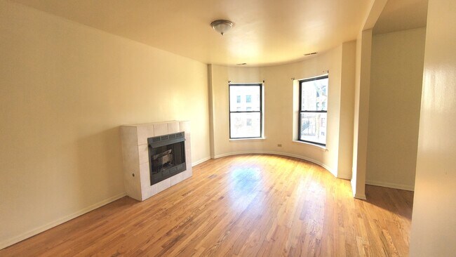 Photo - 4615 S Michigan Ave Unit 2S