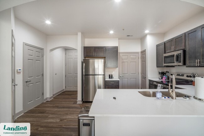 Photo - 3010 Eden Ave Unidad A458