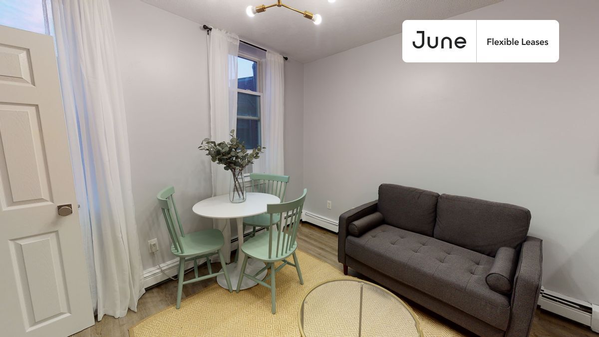 Photo - 36 N Bennet St