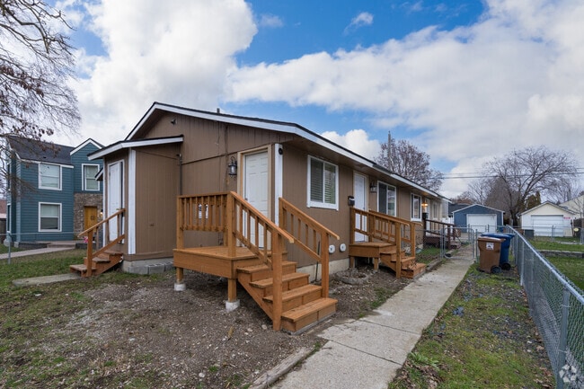 Photo - 617 E Lacrosse Ave