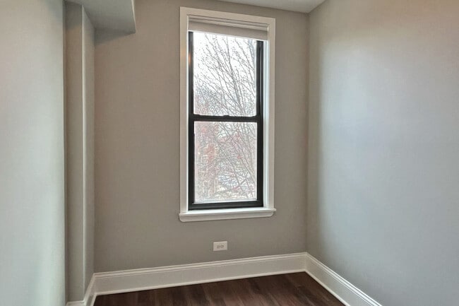201-209 N. Grove Ave.