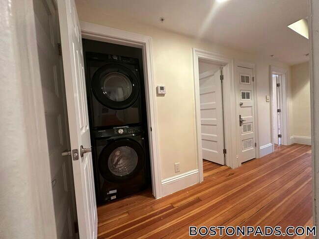 1616 Beacon St Unit 3