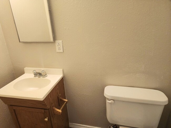 Photo - 905/907 N Ave K - duplex