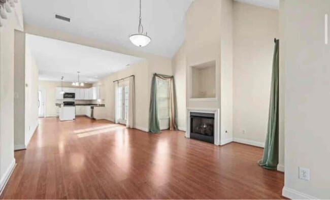 Photo - 105 Wyndsong Pl