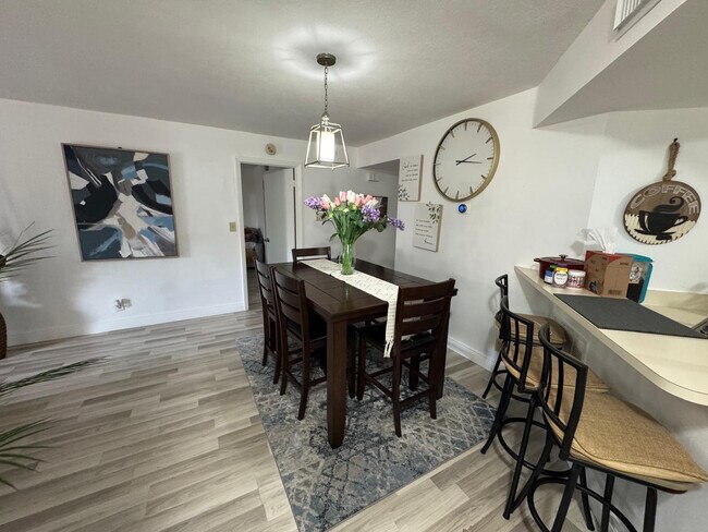 8955 Wiles Rd Unit 206