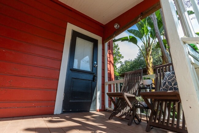703 Manzanita Ave Unit MAIN