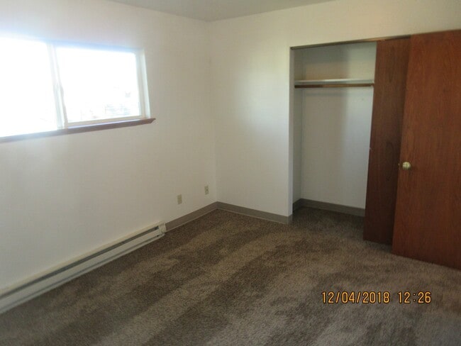 Photo - (917) 27th Street Duplex - 2 Bedroom / 1 Bathroom - Albany Duplex ***PET FRIENDLY Unit 1373 (P)