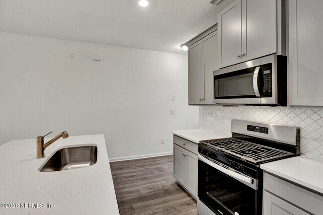 Photo - 73 Mellowood Ln