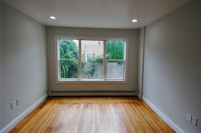 Photo - 61-63 Jastram St Unit 1