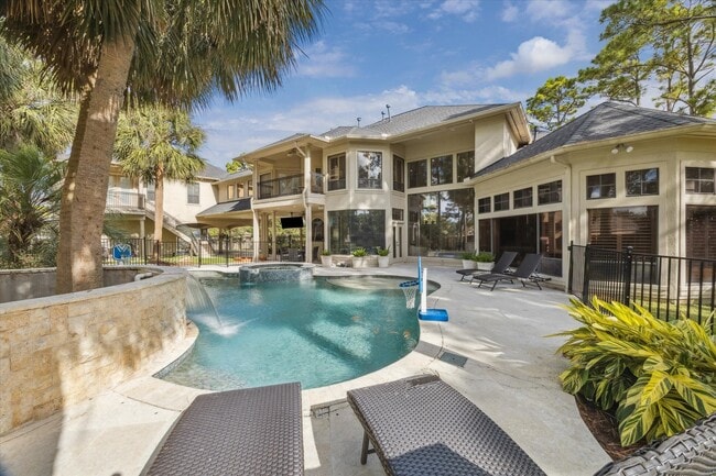 Photo - 600 Royal Oaks Dr