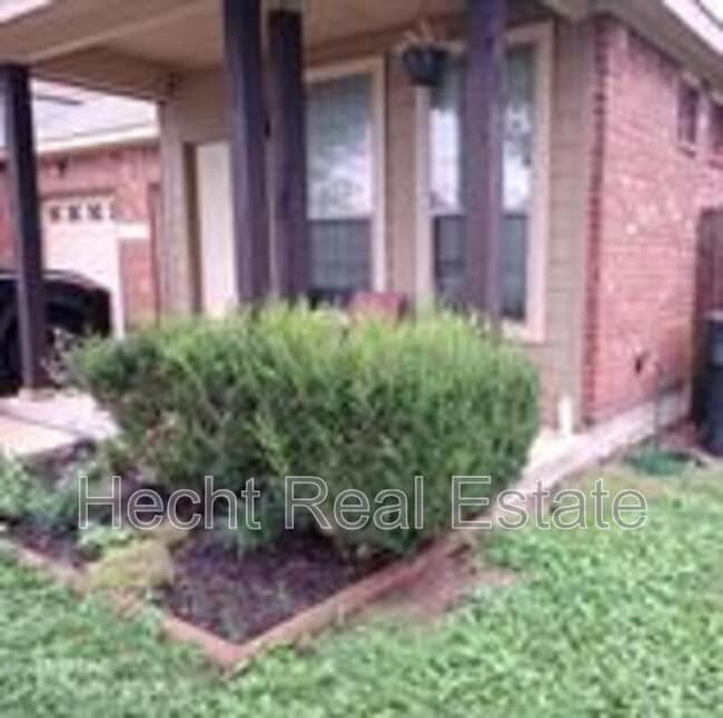 Photo - 913 Brown Rock Dr