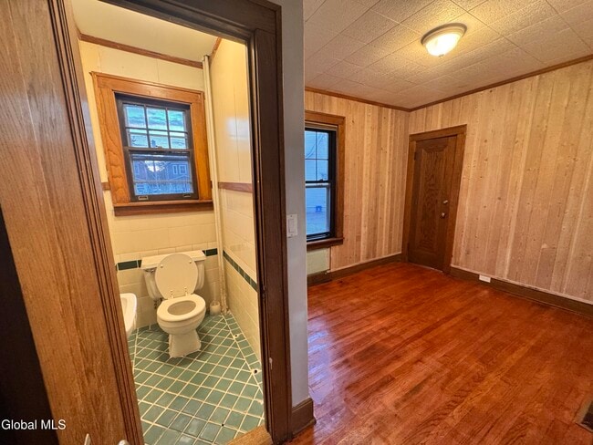 Photo - 405 Manning Blvd Unit 1FL