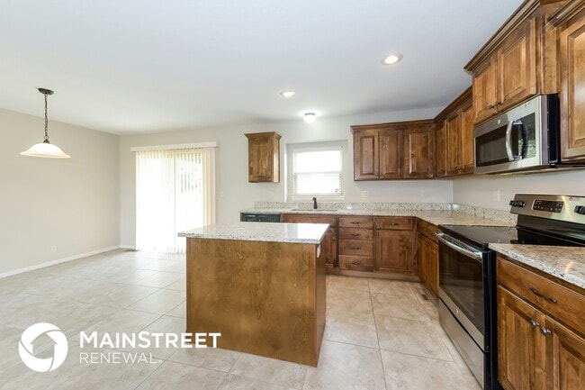 Photo - 409 Golfview Dr