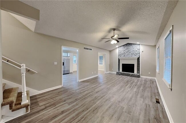 Photo - 266 Grapevine Dr