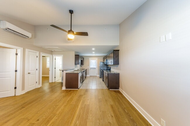 Photo - Renovated 2 Bed in Elizabeth Park for Lease w/ FLEXIBLE Lease Terms!!