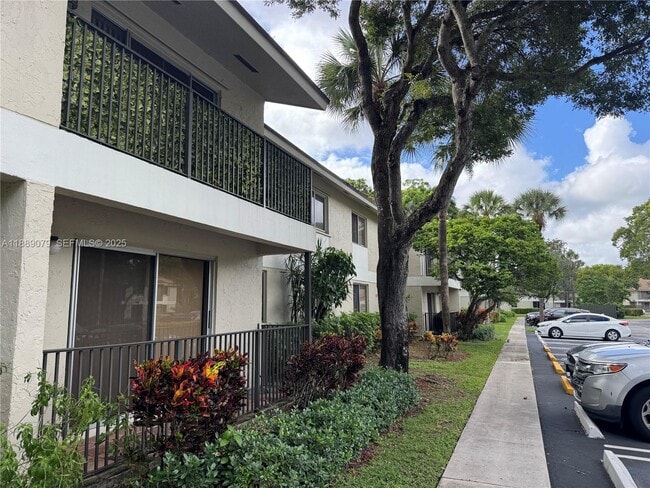 Photo - 110 Gardens Dr Unit 101