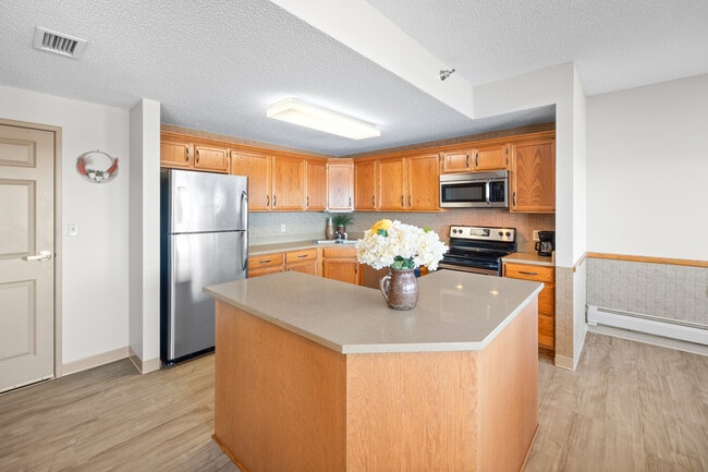 Party Room - SummerHouse of Bloomington