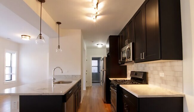 Photo - 2209 W Eastwood Ave Unit 3