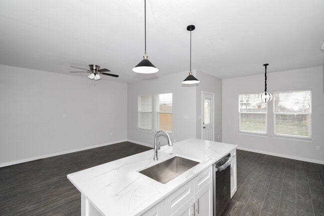 Photo - 4719 19th St Unit B