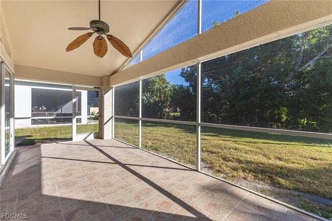 Building Photo - 9841 Las Casas Dr