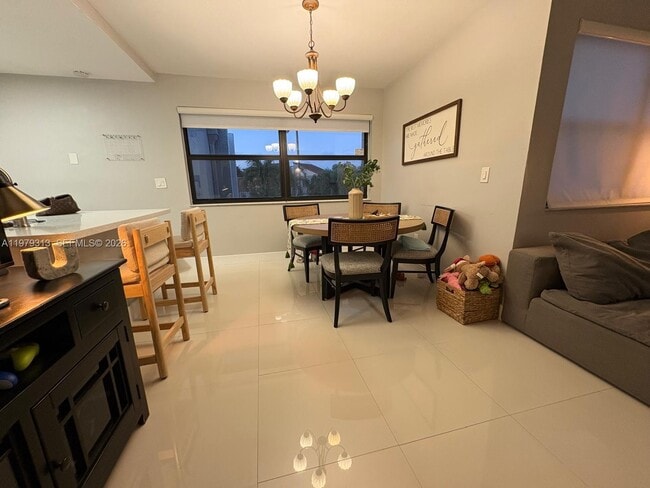 Building Photo - 10280 NW 9th St Cir Unit 202