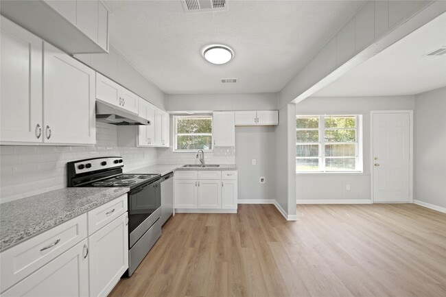 Photo - 5870 Reed Rd