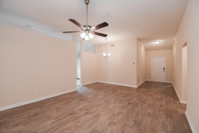 Photo - 1996 McGirts Point Blvd