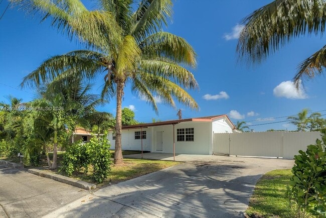 Photo - 160 NW 199th St