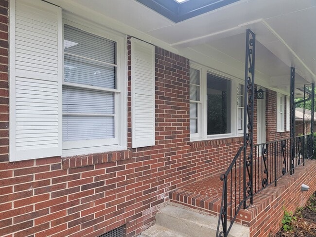 Photo - Modern Ranch Home - Full Brick - Large Eat in Kitchen with Large Granite Kitchen Island