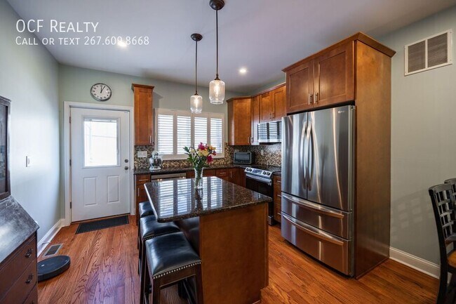 Photo - 2217 League St