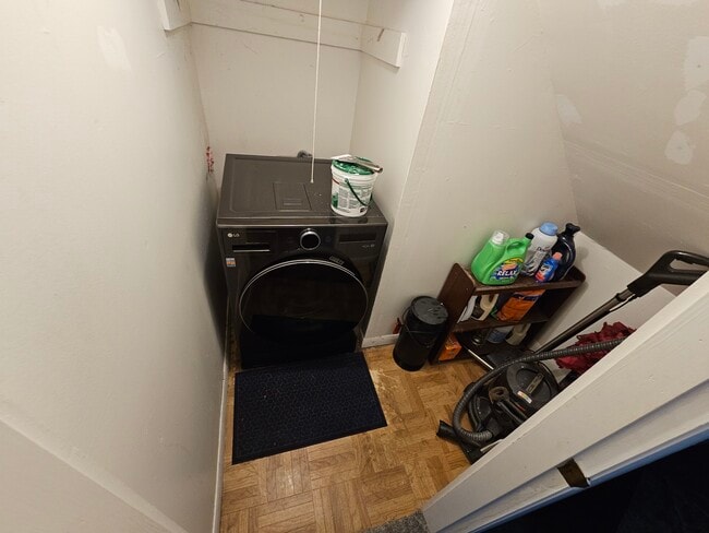 Combined washer/dryer - 1347 State St Unit Attached Apartment