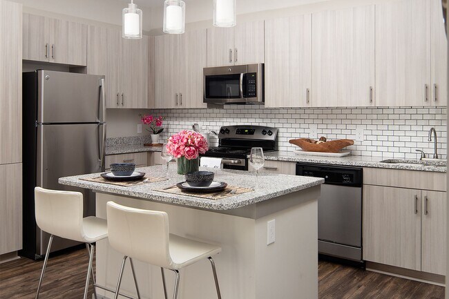 One White Oak Apartments