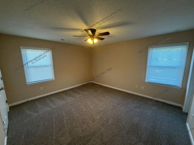 Photo - 404 Mt Olive Dr